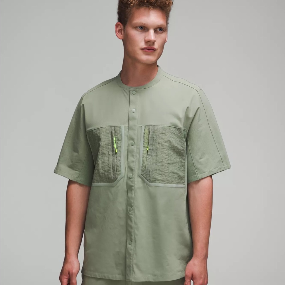 Lululemon Men’s Water-Repellent Hiking Short Sleeve Shirt | Green | X-Large